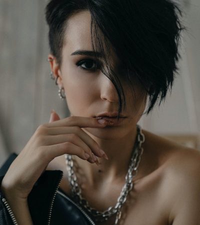 woman with pixie cut hair