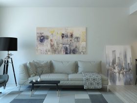 Modern interieur van een kubuswoning met schuine plafondvlakken en uitstekende hoeken als designelement